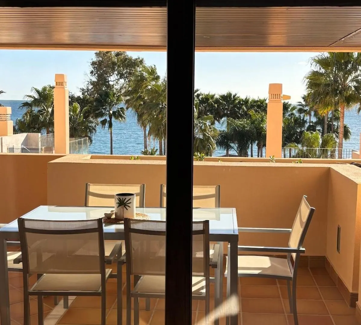 5 Stars Beachfront Paradise - Seaview, Always Heated Pool, Gym, Sauna! Estepona 0*,  Spain